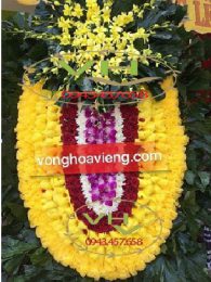 Vòng hoa giá 800k