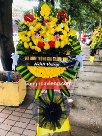 Vòng hoa giá 600.000đ