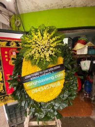 vòng hoa cúc vàng to đại