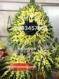 lẵng hoa 3 tầng lan vàng