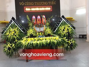 Trang trí hoa tang lễ đức giang